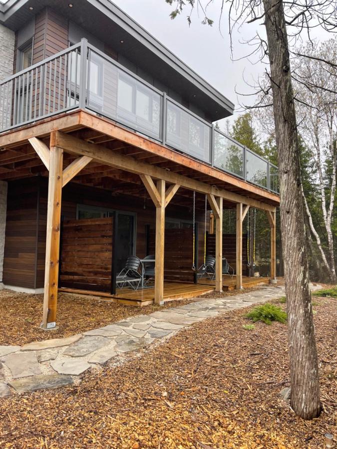 Stone Cove Waterfront Adults Only B&B 토버모리 외부 사진