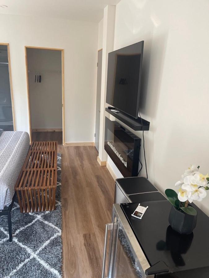 Stone Cove Waterfront Adults Only B&B 토버모리 외부 사진