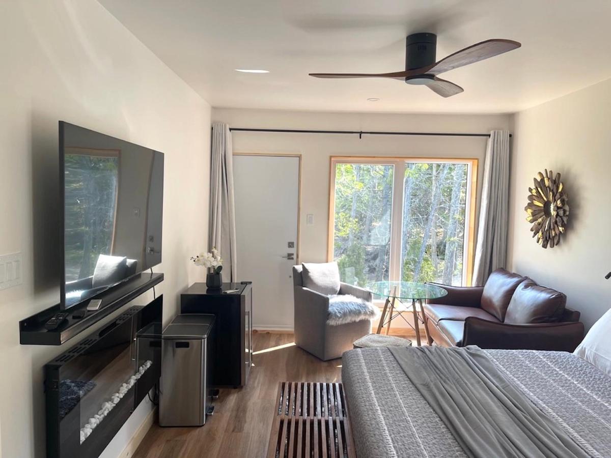 Stone Cove Waterfront Adults Only B&B 토버모리 외부 사진