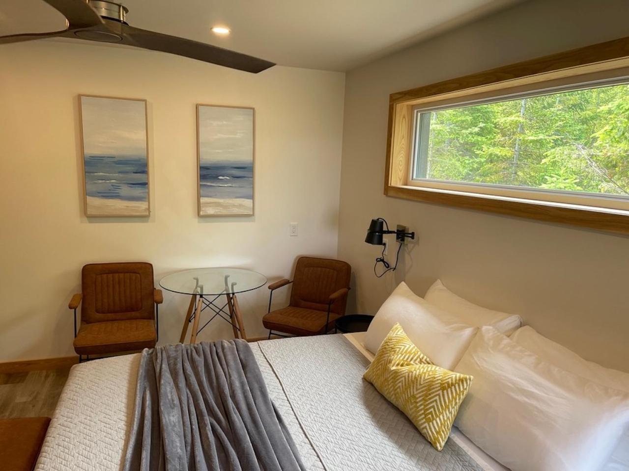 Stone Cove Waterfront Adults Only B&B 토버모리 외부 사진