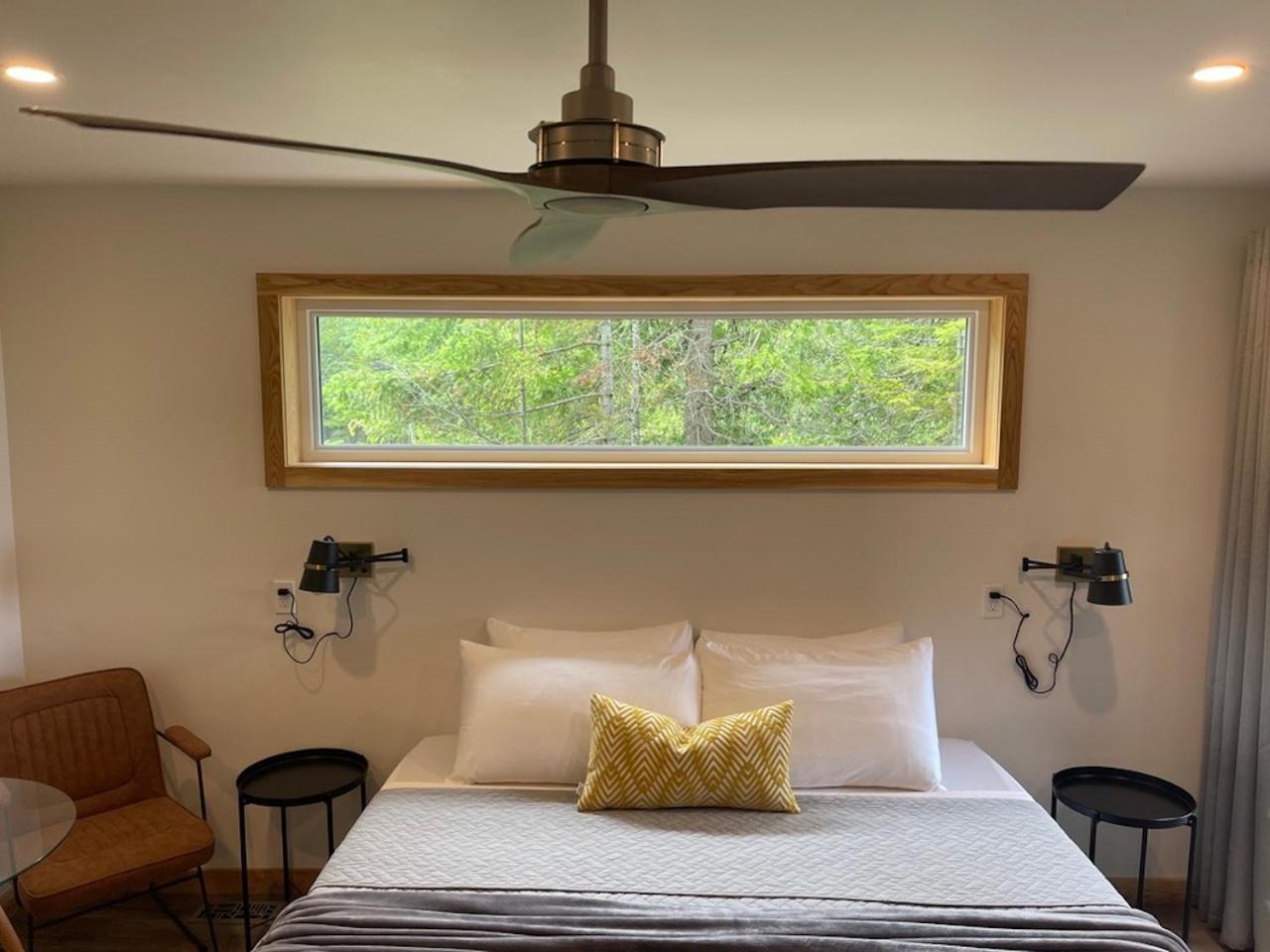 Stone Cove Waterfront Adults Only B&B 토버모리 외부 사진